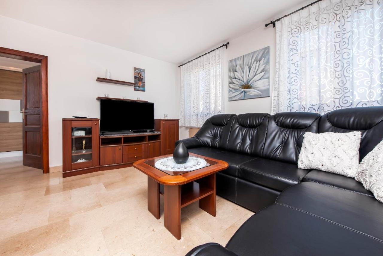 Guesthouse Santin Rovinj Exterior photo