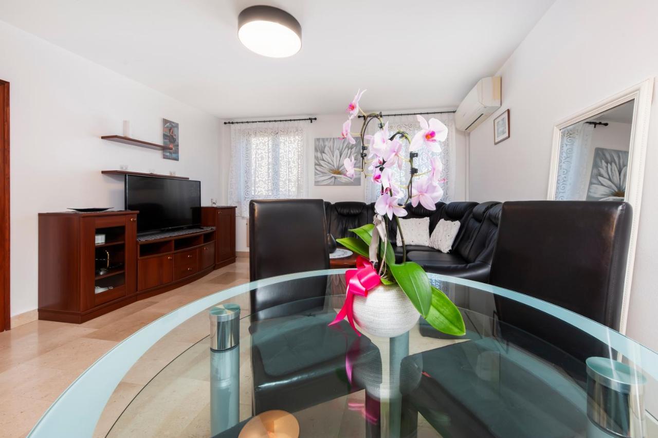 Guesthouse Santin Rovinj Exterior photo