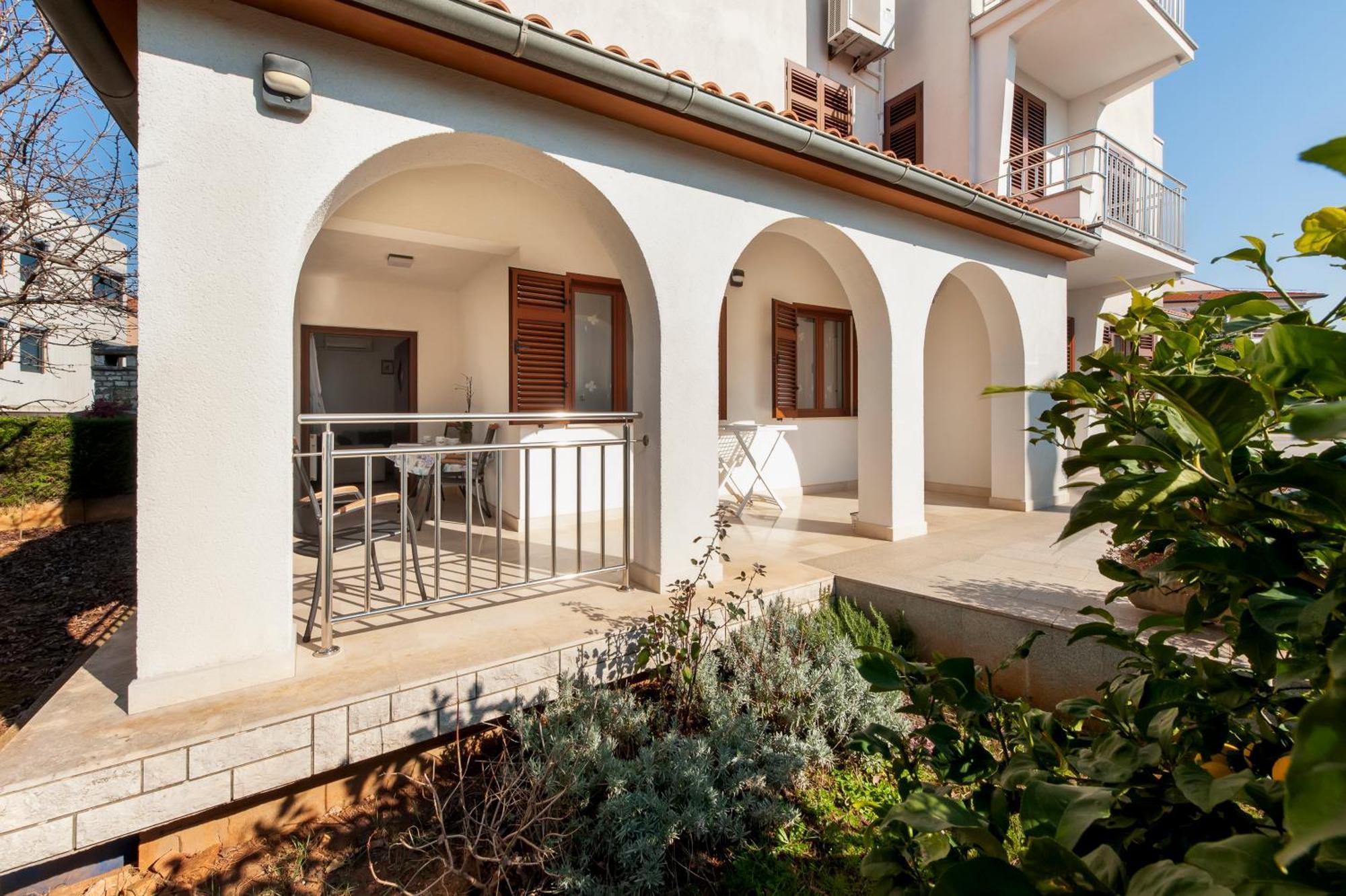 Guesthouse Santin Rovinj Exterior photo