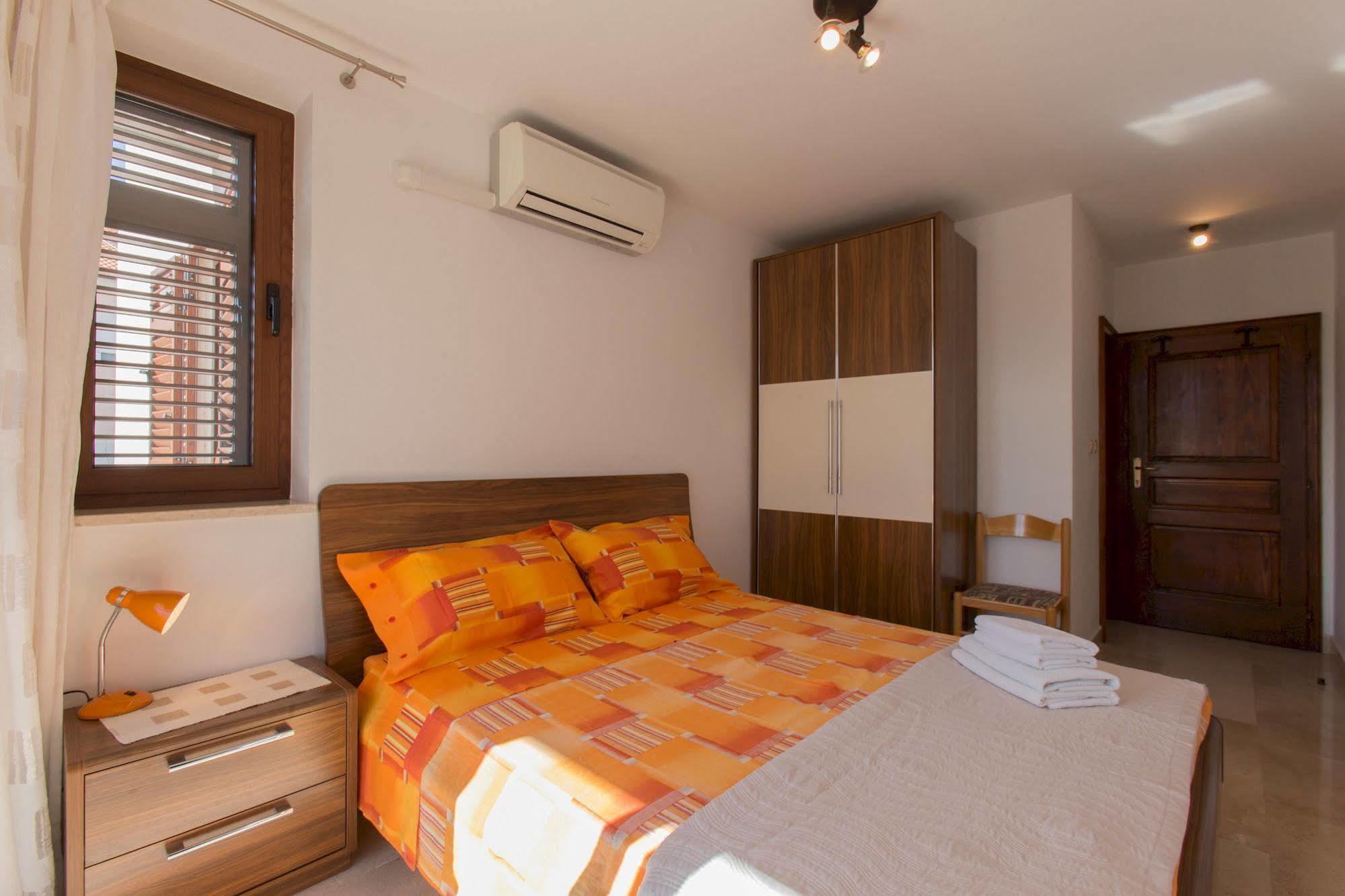 Guesthouse Santin Rovinj Exterior photo