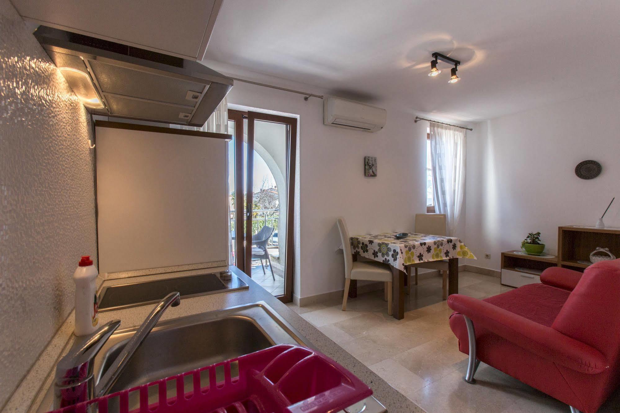 Guesthouse Santin Rovinj Exterior photo