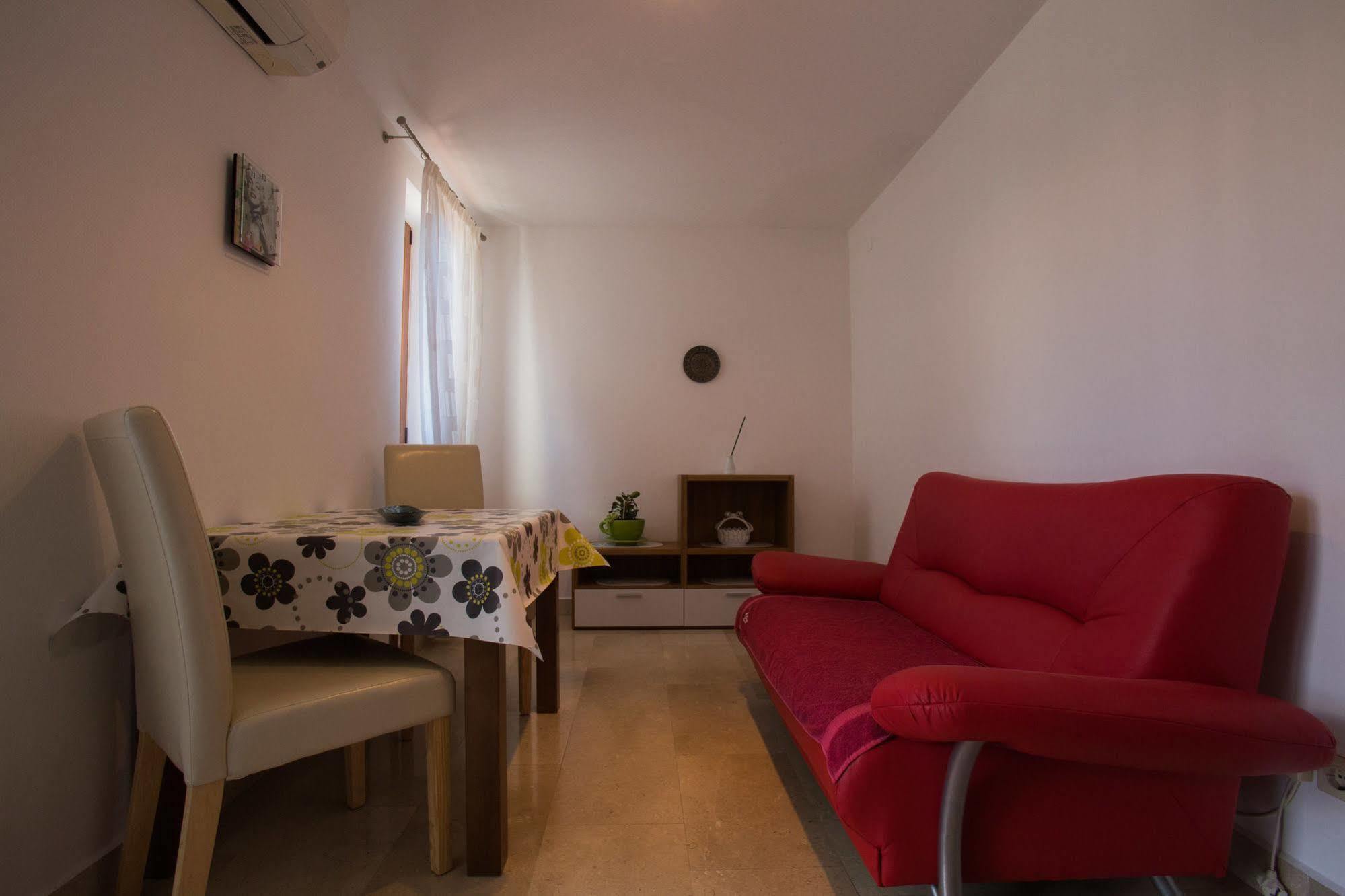 Guesthouse Santin Rovinj Exterior photo
